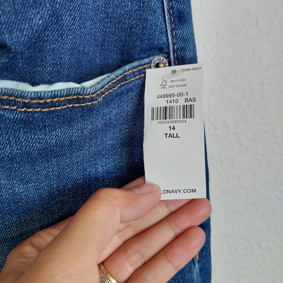 Old Navy Mid Rise Kicker Bootcut Jeans Size 14 Tall NWT - Picture 3 of 11